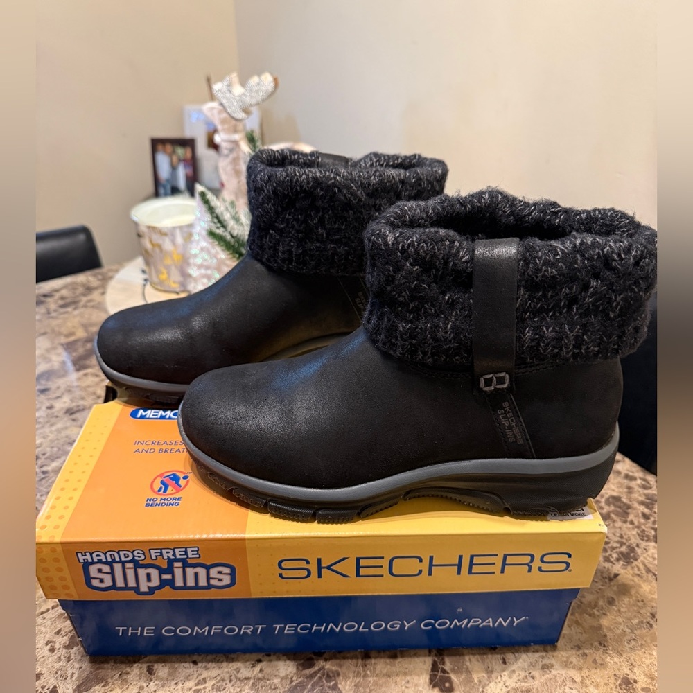 Skechers Women's Black Winter Boots